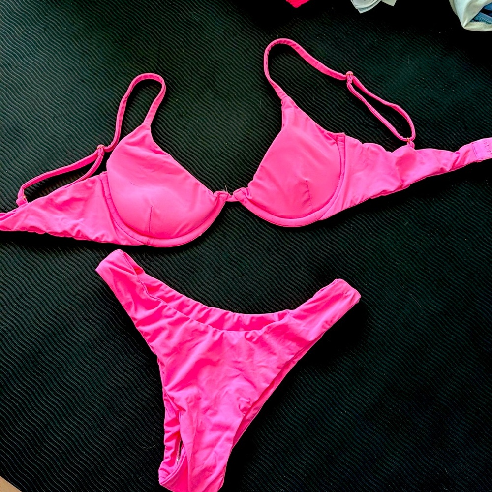 GIUZIO hot pink bikini NWOT